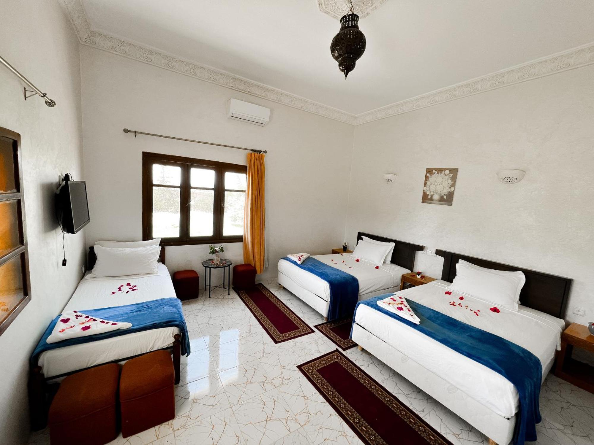 Guest House Qodwa Sidi Abdallah Ghiat Exterior photo