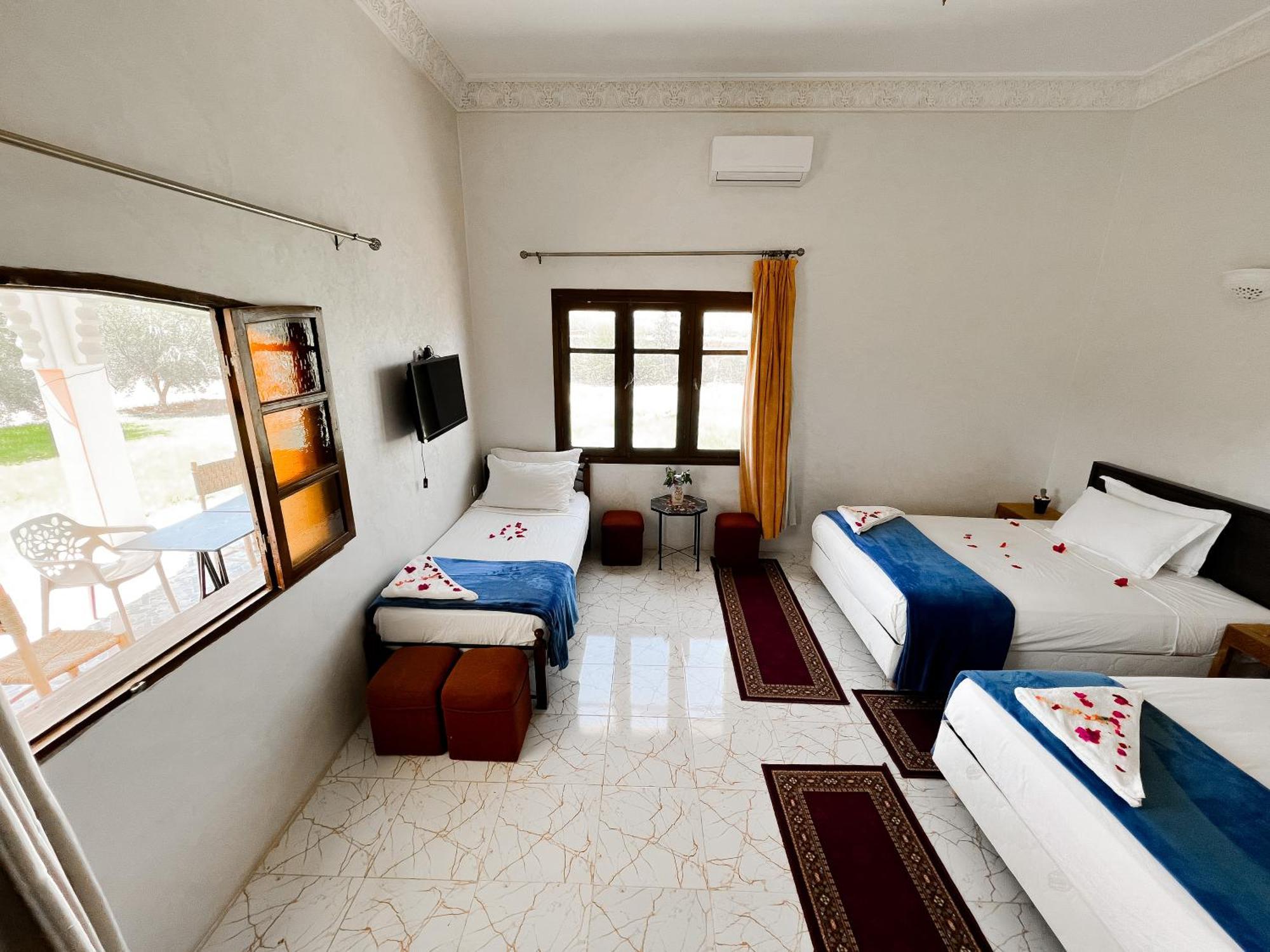 Guest House Qodwa Sidi Abdallah Ghiat Exterior photo