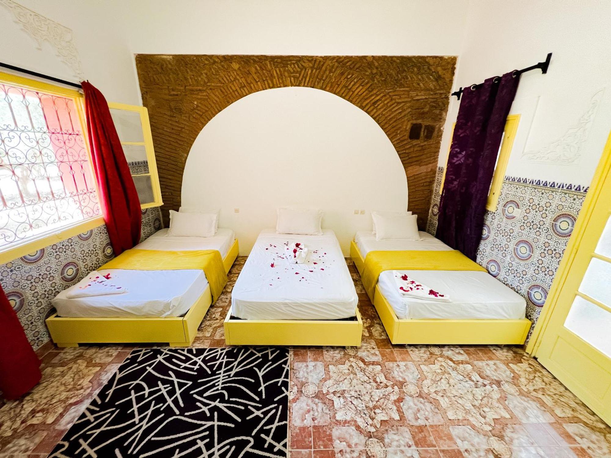 Guest House Qodwa Sidi Abdallah Ghiat Exterior photo