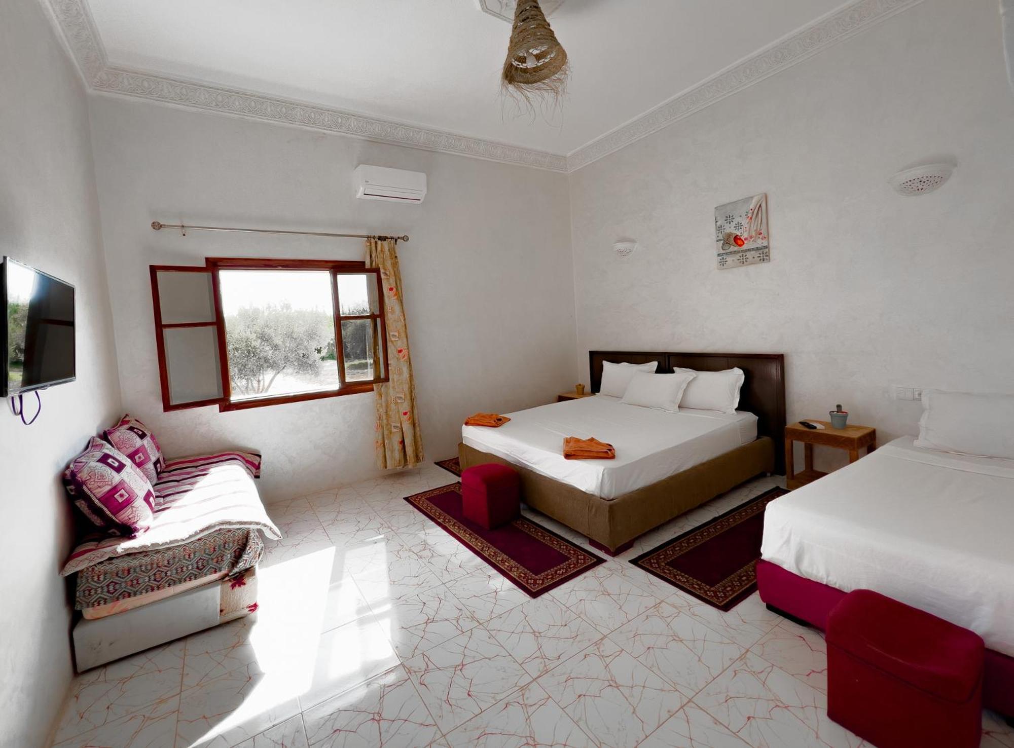Guest House Qodwa Sidi Abdallah Ghiat Exterior photo